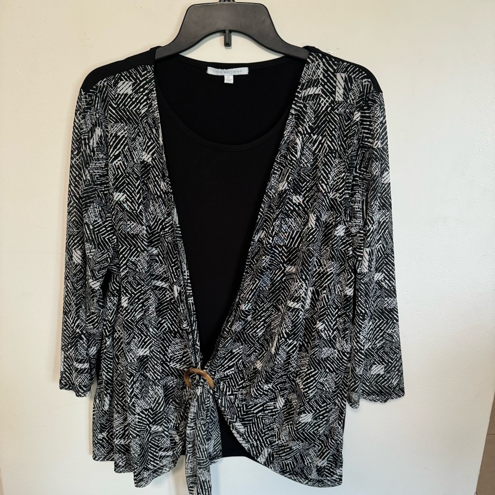 Linda Mathew’s Women’s Plus Black and White Blouse Shirt XL